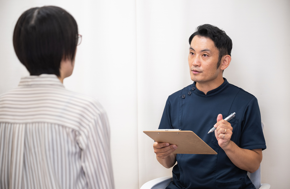カウンセリングで症状・生活習慣をお伺いします。